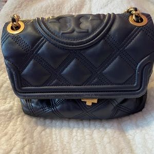 Tory Burch Fleming Convertible Shoulder Bag in Royal Navy/Gold
